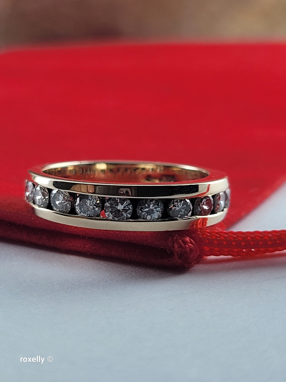 14K Yellow Gold Genuine Diamonds Band Ring Size 5.5 - Solid Gold!